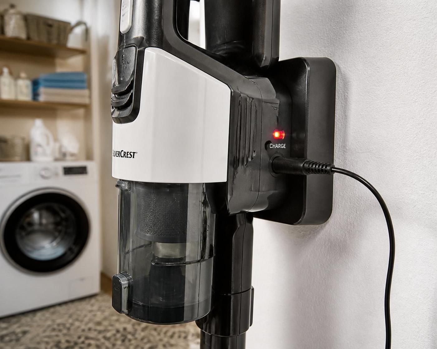 Comment charger l'aspirateur Silvercrest 1 découvrez comment charger efficacement votre aspirateur silvercrest grâce à notre guide simple et rapide. assurez une autonomie optimale pour un nettoyage sans interruption.