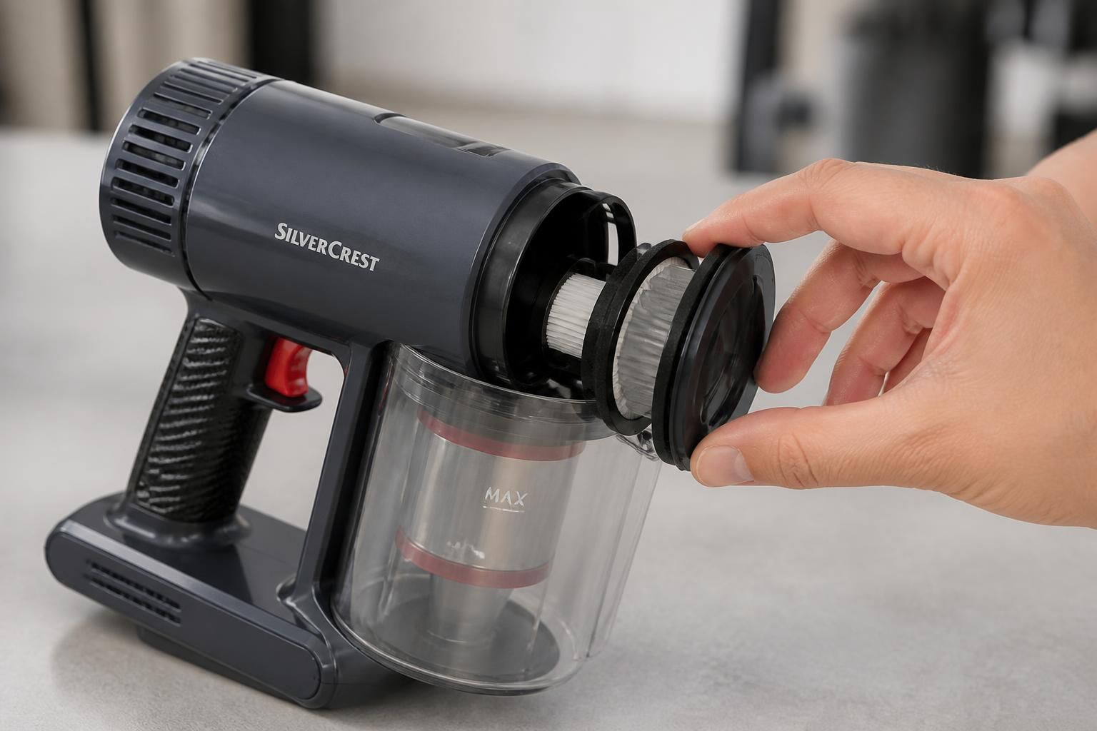 Comment démonter le filtre sur l'aspirateur sans fil Silvercrest 1 découvrez comment démonter facilement le filtre de votre aspirateur sans fil silvercrest grâce à notre guide simple et détaillé.
