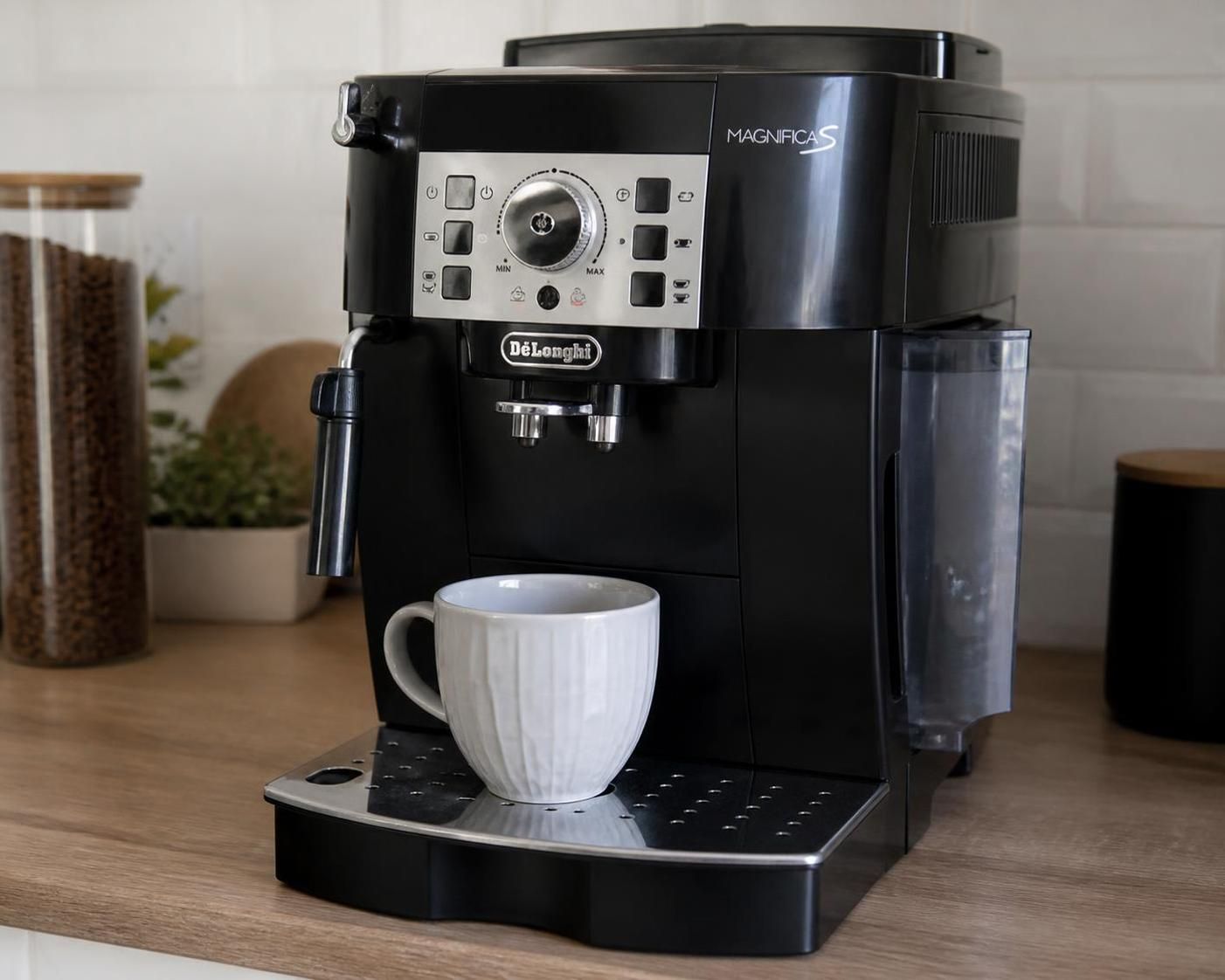 Pourquoi le café ne coule plus sur ma Delonghi Magnifica S ? 1 découvrez les raisons courantes pour lesquelles le café ne coule plus sur votre delonghi magnifica s et comment résoudre ce problème rapidement pour retrouver un café parfait à chaque utilisation.