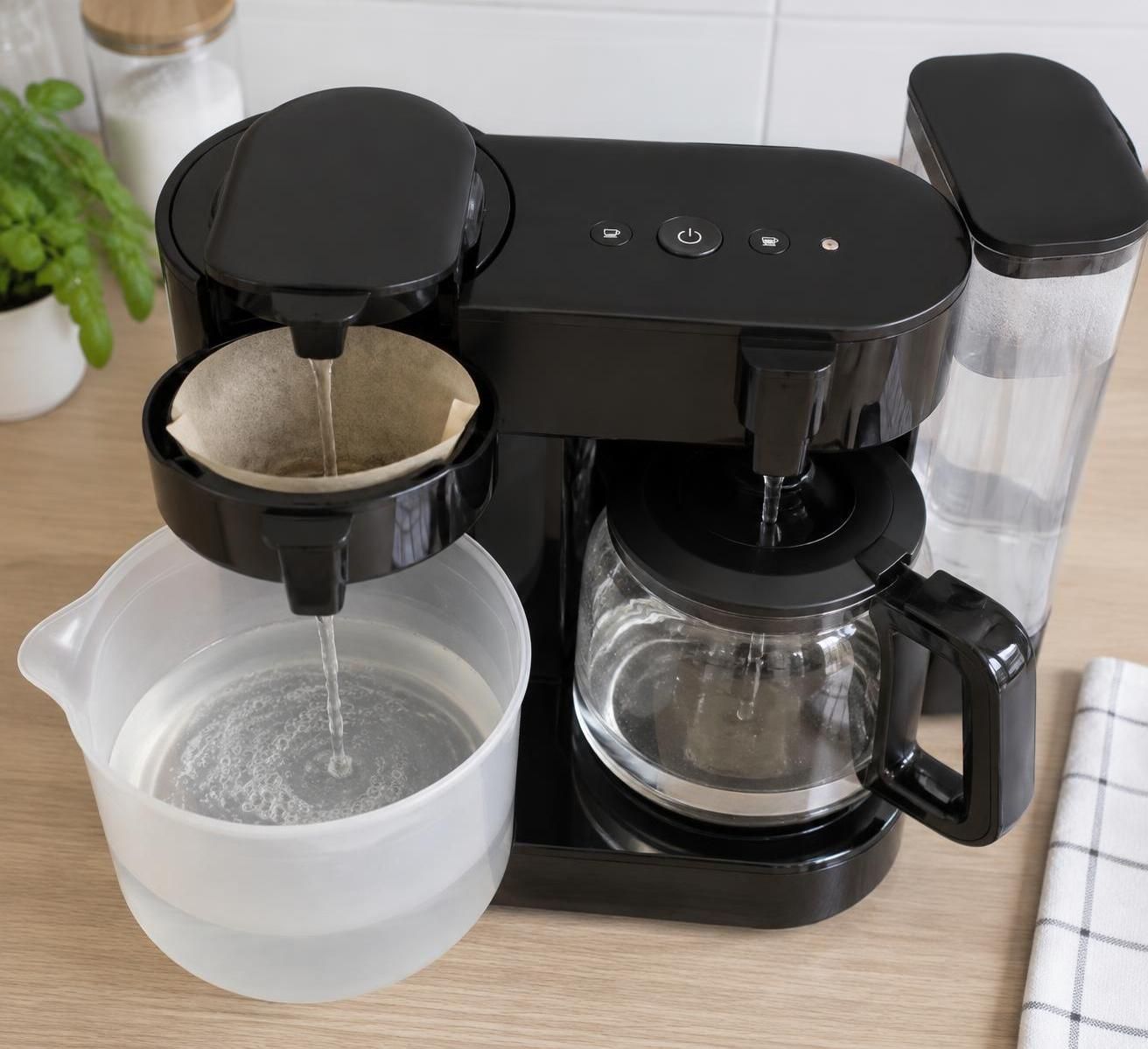 Comment détartrer une Senseo qui ne coule plus que goutte à goutte ? 2 découvrez comment détartrer efficacement une senseo qui ne coule plus que goutte à goutte et retrouver un café qui s’écoule normalement.